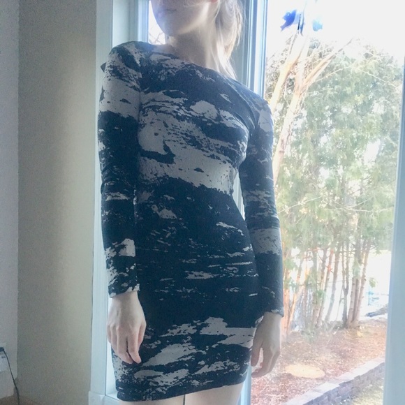 Sexy H&M Divided Low Open Back Bodycon Dress Size XS - Picture 3 of 7